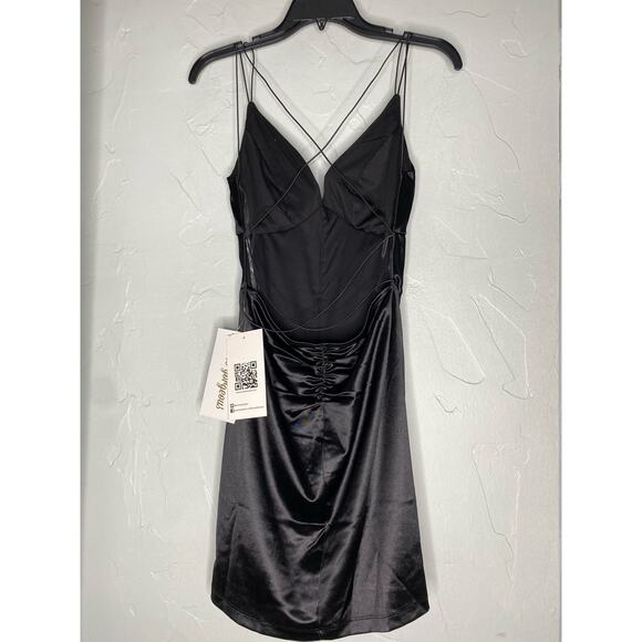 Emerald Sundae Ruched Body-Con Mini Dress  Cocktail Dress - Picture 3 of 8